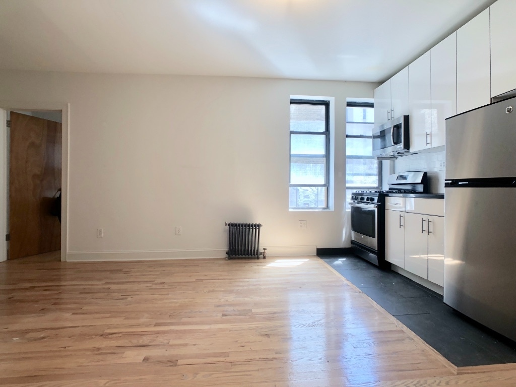 Building Photo - 282 Cabrini Blvd