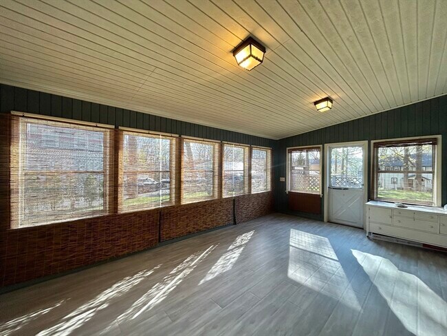 Building Photo - 48 Congress St