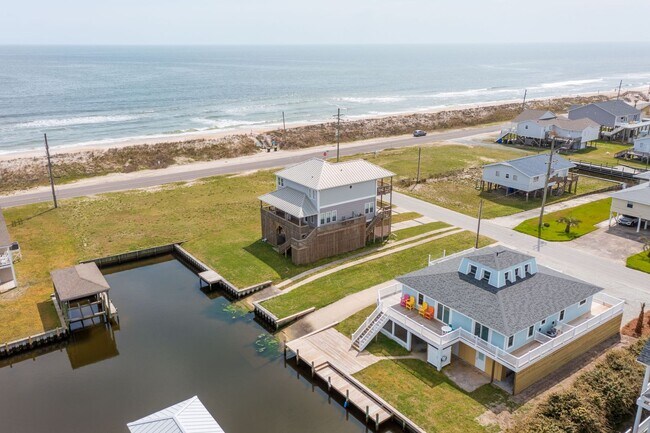 Building Photo - 304 Marina Way