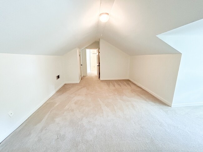 Building Photo - 619 Boone Cir