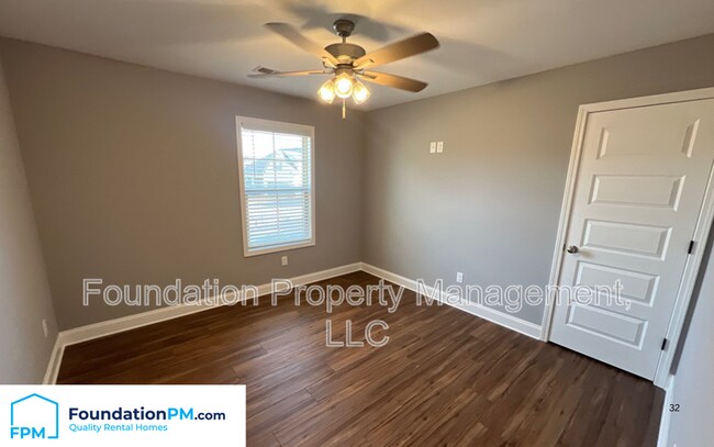 Building Photo - 9978 Messana St