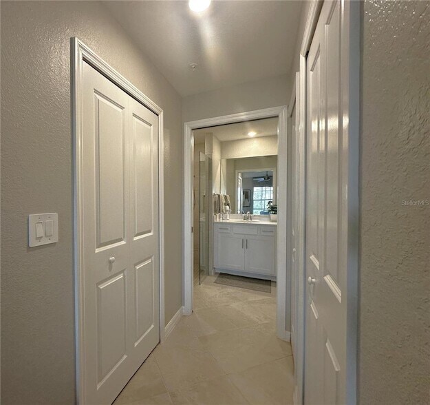 Building Photo - 14261 Heritage Landing Blvd
