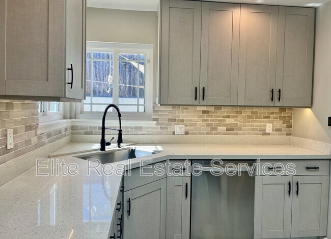 Building Photo - 1012 Barrett Ave