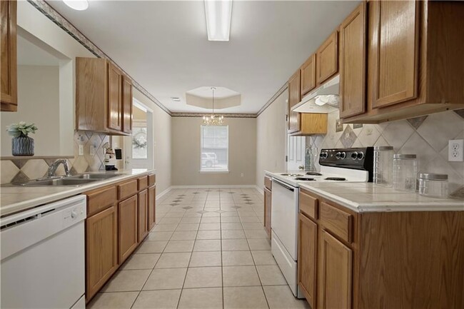 Building Photo - 370 Lenwood Dr