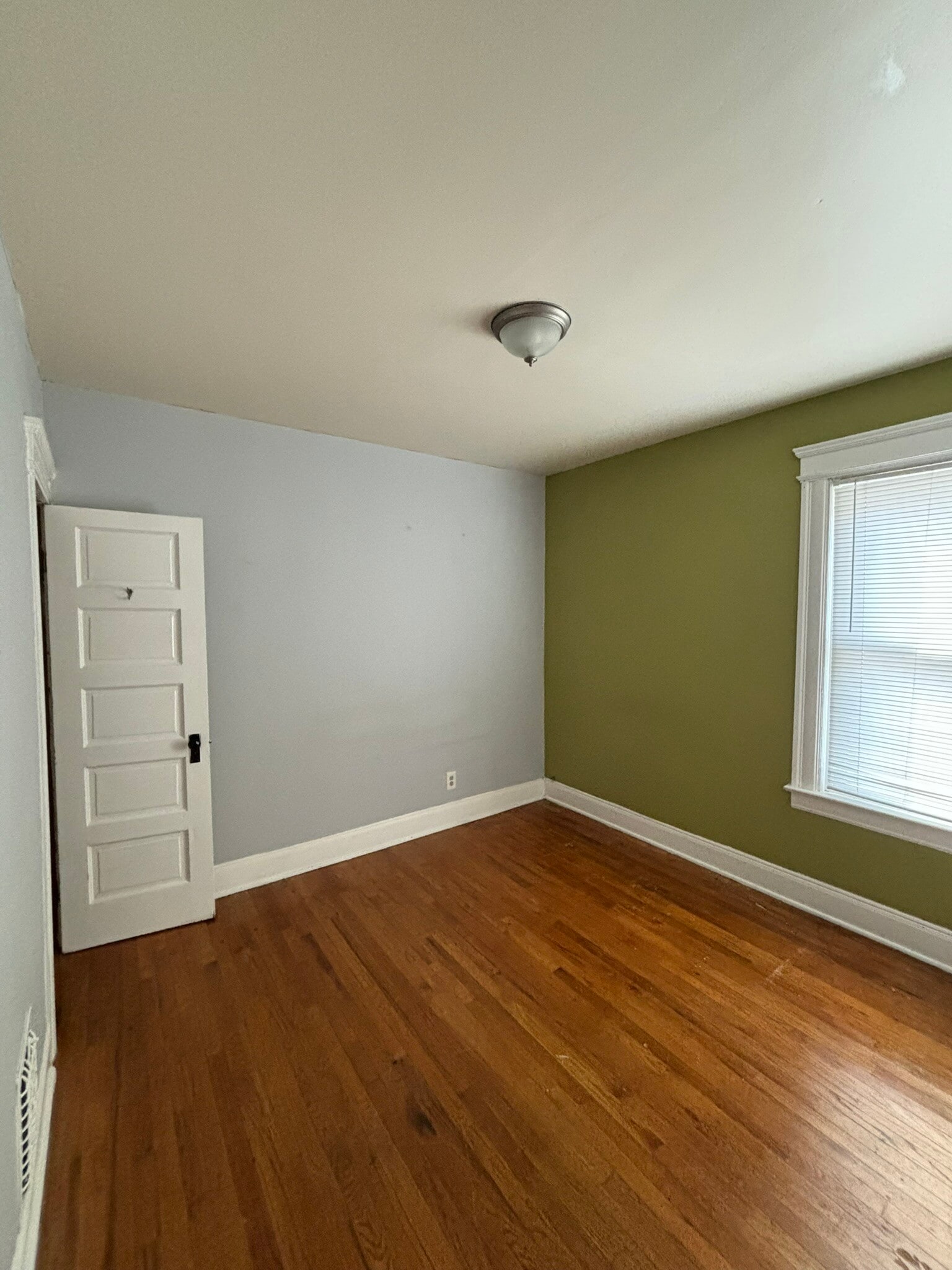 Building Photo - 405 Tompkins St