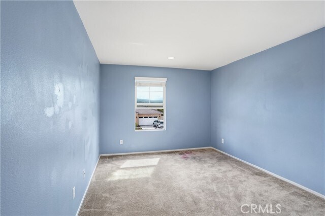 Building Photo - 574 Feeder St