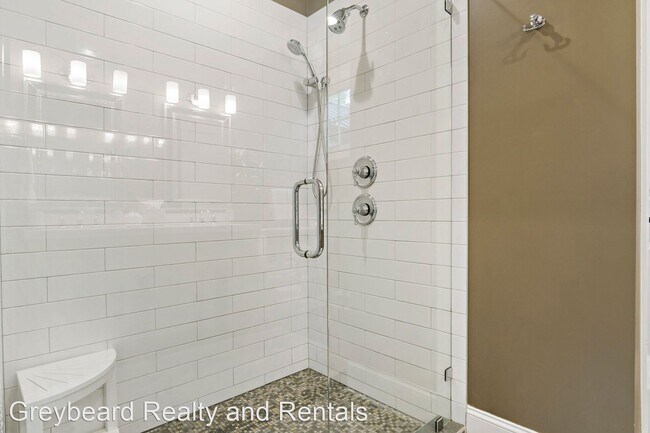 Building Photo - 2 br, 3.5 bath House - 14 Fitzgerald Rd