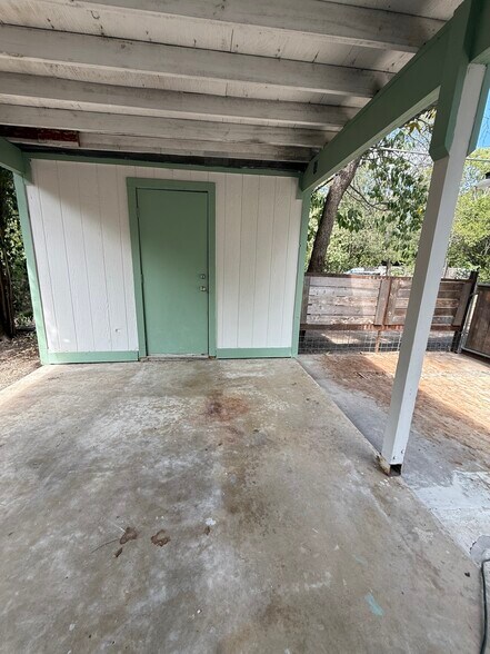 Shed (Laundry + Storage) - 3202 Locke Ln