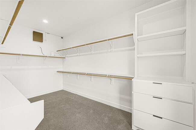 Building Photo - 3613 Gano St