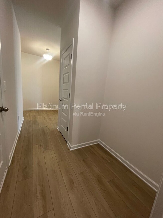 Building Photo - 32 Thedford Dr