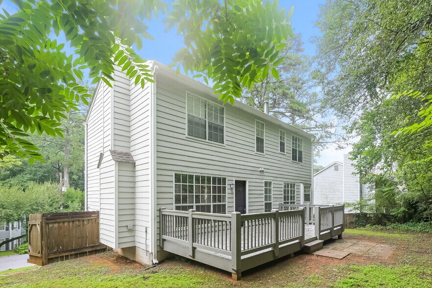 Building Photo - 445 Ridgedale Way