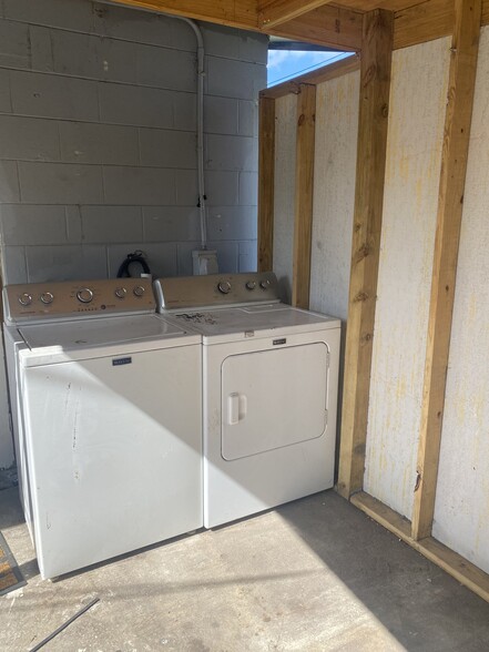 Building Photo - 467 Connecticut Ave