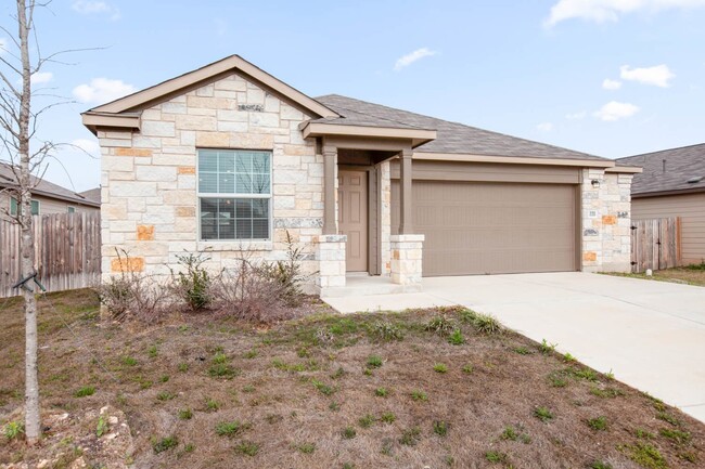 Building Photo - Spacious 3/2 in Kyle with oversized garage