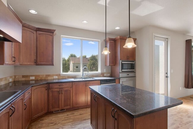 Building Photo - 4406 Cypress St