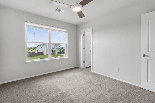 Building Photo - 11325 Comano Dr