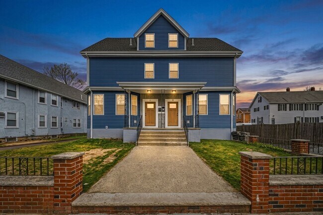 Building Photo - 9 Logan Ave