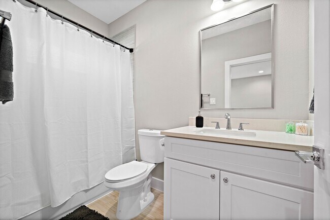 Building Photo - 12080 East Fwy