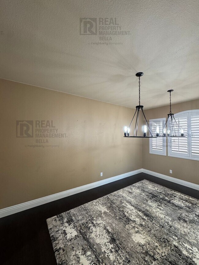 Building Photo - Spacious Murrieta Home with Pool, Spa, Firepit & Backyard Entertaining