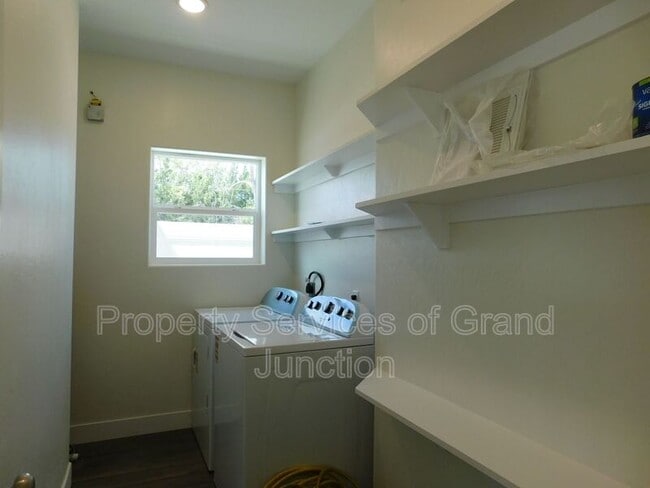 Building Photo - 525 Orchard Ave