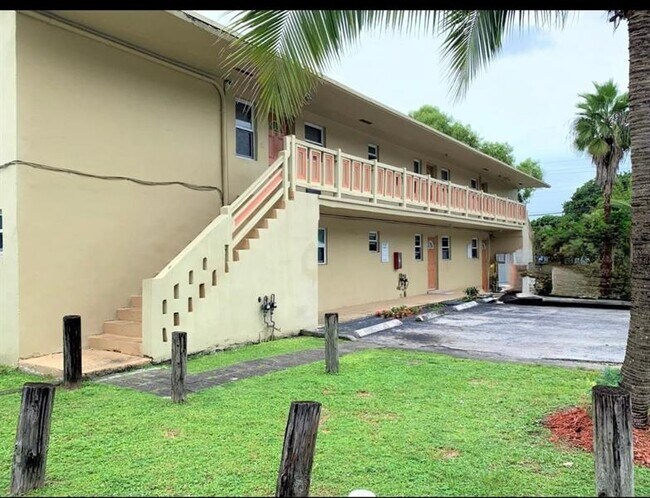 Primary Photo - 1500 SW 5th Pl