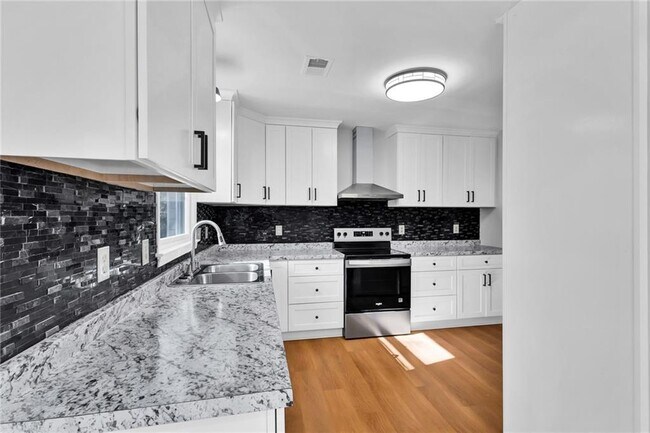 Building Photo - 7515 Asbury Dr