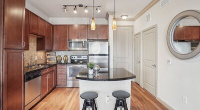 Building Photo - Big Layout Energy