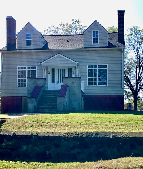 Building Front - 1219 Grace Ave