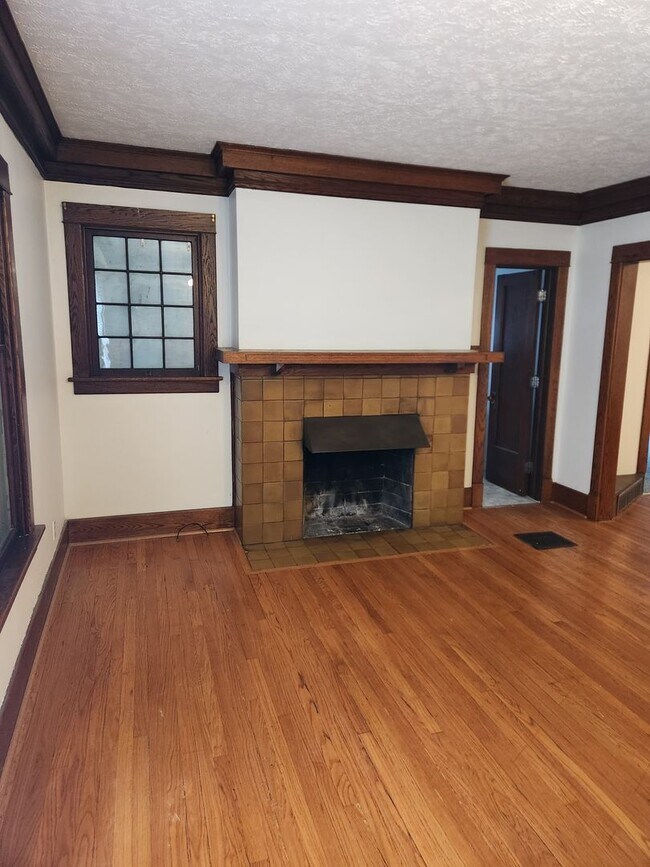 Building Photo - 524 N 50th St