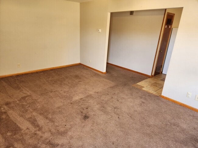 Building Photo - 432 Hazel Ct