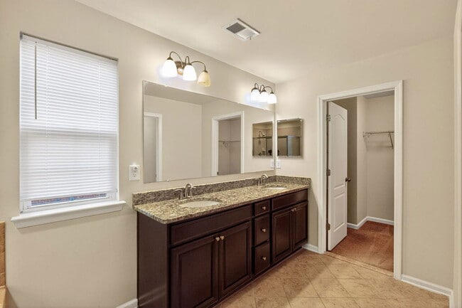 Building Photo - 11530 Sulphur Hills Pl