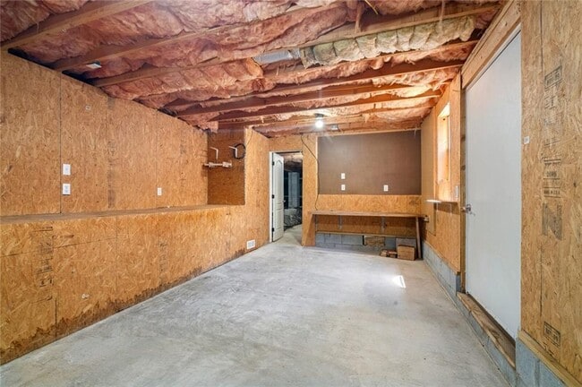 Building Photo - 99 Buckingham Dr