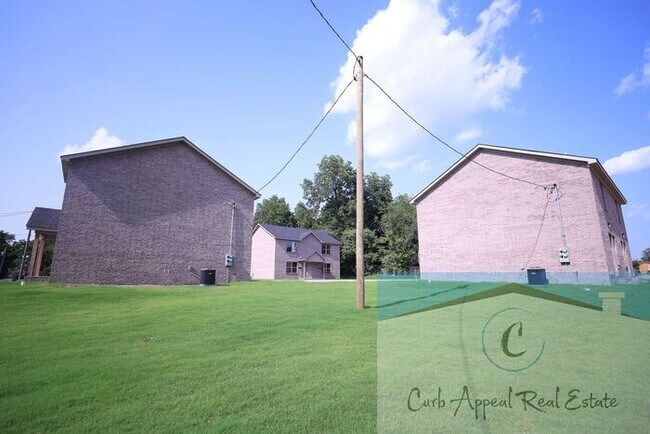 Building Photo - First month move in special $800!! Beautiful 2 bed 2 bath duplex, includes washer and dryer