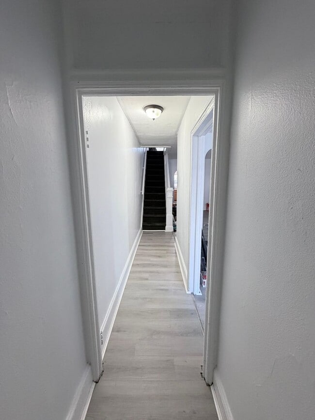 Building Photo - 415 Hudson St