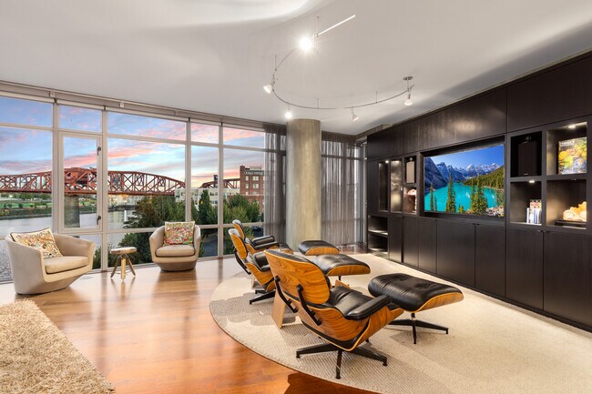 Building Photo - 1260 NW Naito Pky