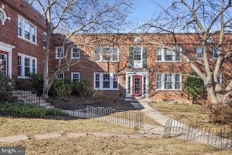 Building Photo - 1902 N Rhodes St