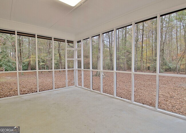 Building Photo - 716 Ebenezer Rd