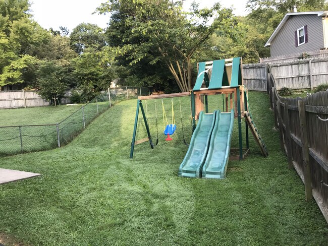 Building Photo - 2527 Vivaldi Ln