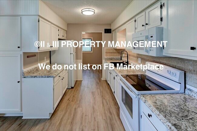 Building Photo - 537 NW Valleybrook Rd