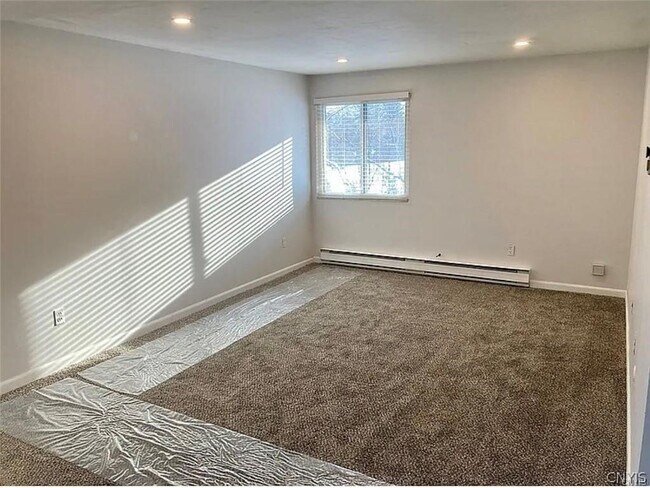 Building Photo - 343 Village Blvd N