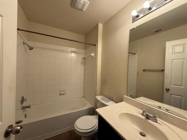 Building Photo - 18017 Busby Dr