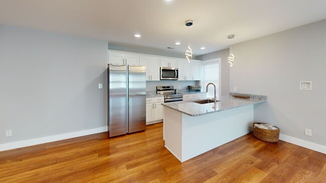 Primary Photo - 6BR/6BA in Fort Sanders |Off Campus Housin...