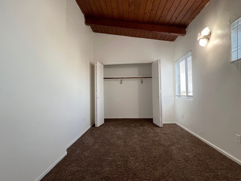 Building Photo - 4419 W 171st St