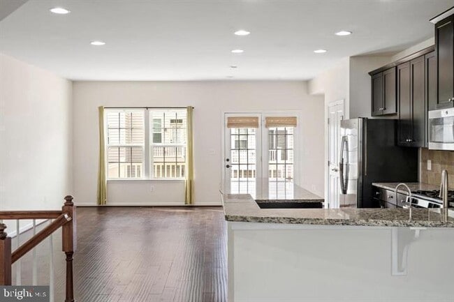 Building Photo - 42609 Smokey Embers Terrace