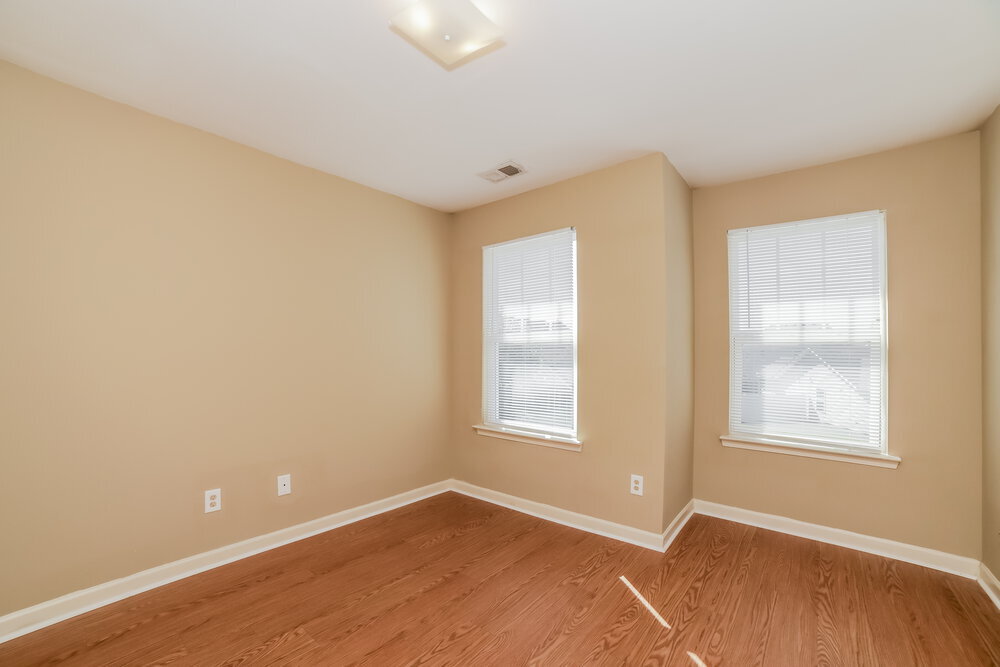 Building Photo - 498 Highland Falls Dr