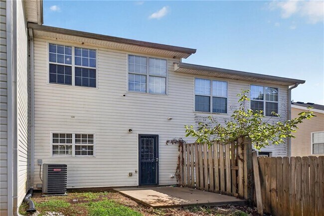 Building Photo - 1471 Riverrock Trail SW