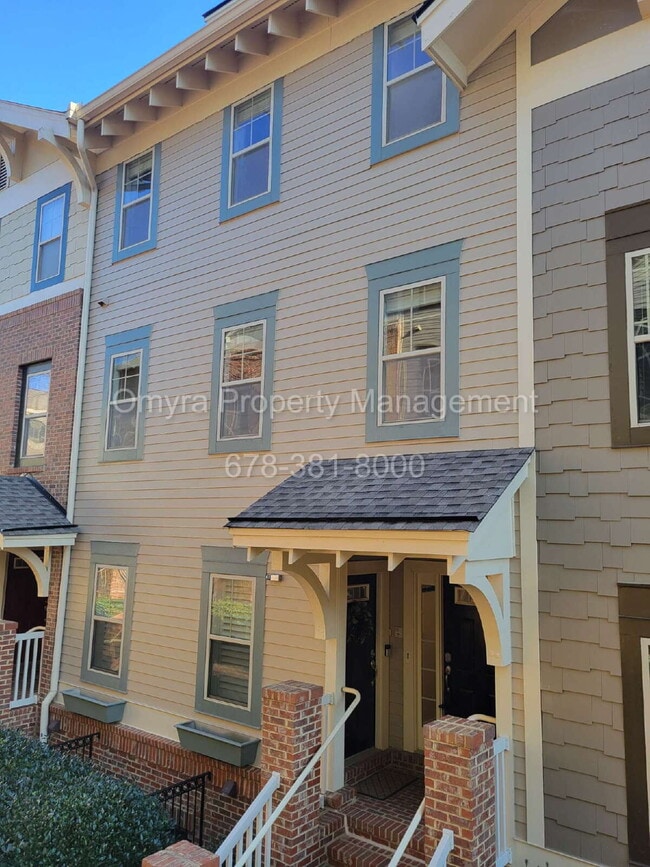 Building Photo - Stunning Townhome Overlooking Beltline at Grant Park!