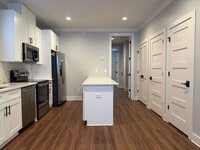 Building Photo - Modern 1 Bedroom Condo in the Heart of Melrose