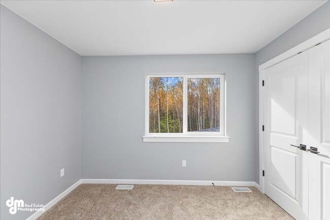 Building Photo - 550 W Galway Dr