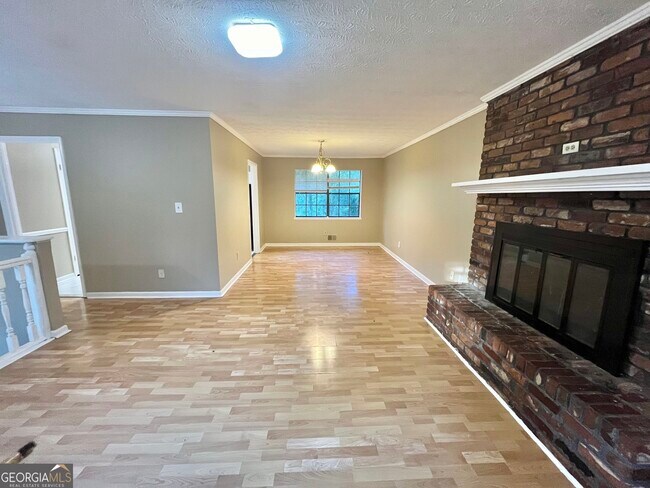 Building Photo - 152 Rountree Rd