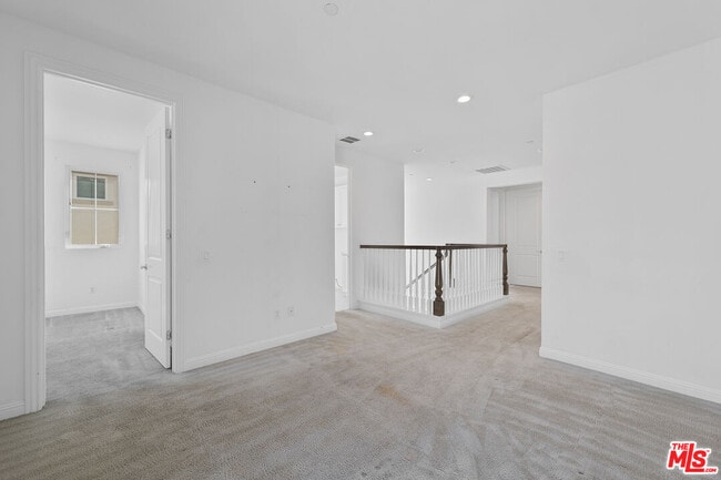 Building Photo - 20810 Spruce Cir